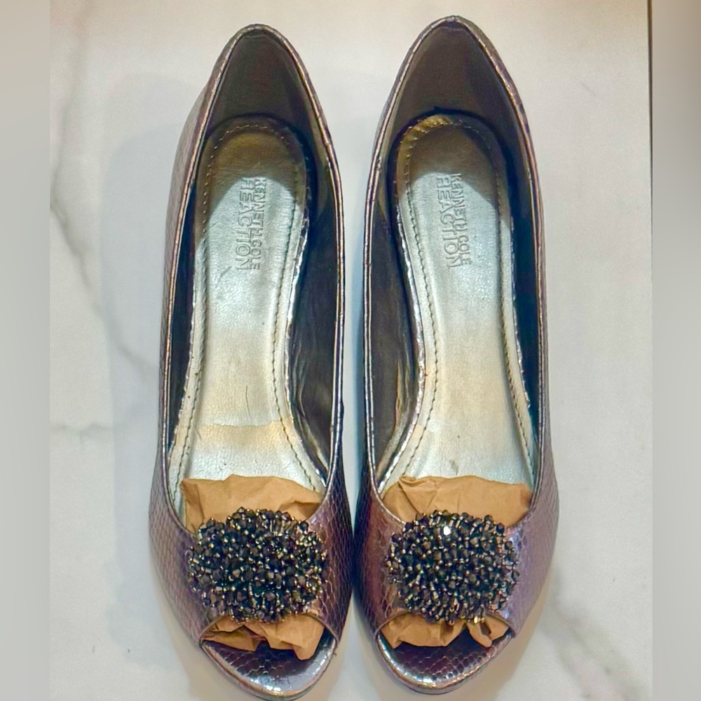 🤎 Metallic Snakeskin Flats - Picture 7 of 7
